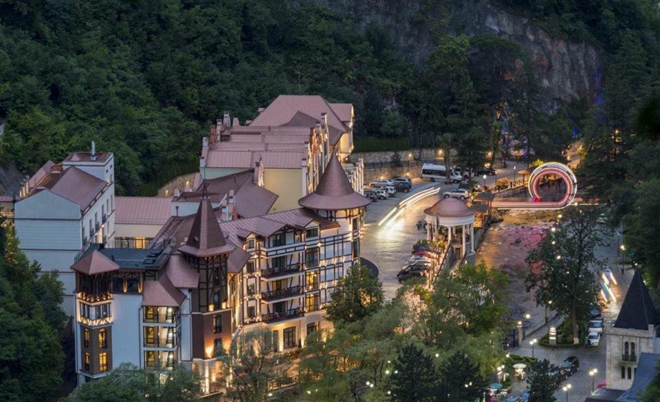 Apart-Otel Nino Borzsomi Kültér fotó